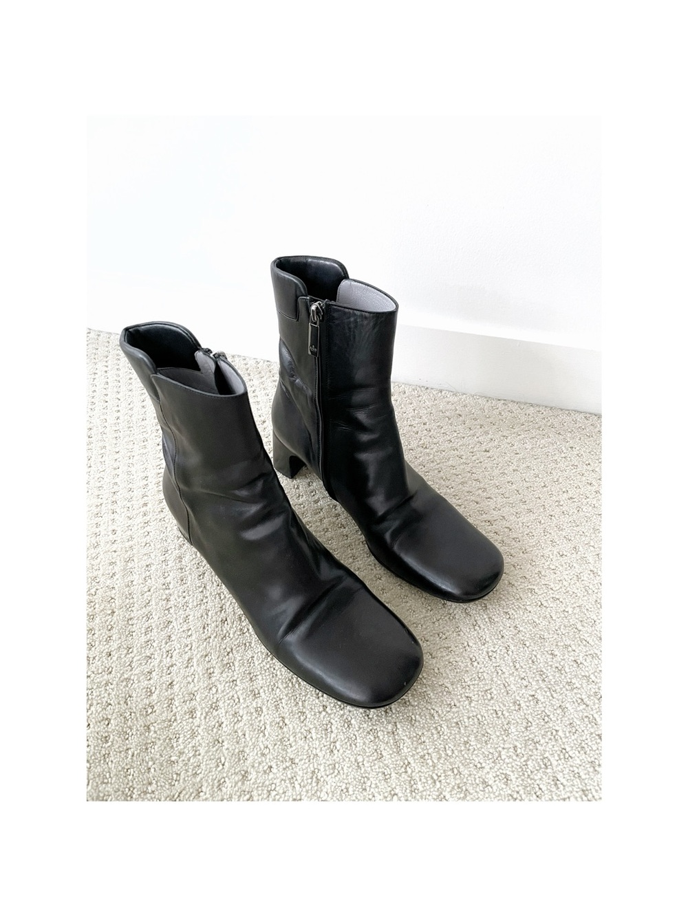 Authentic Gucci Black Leather Ankle Boots – Size 8.5 (Style 10402380)